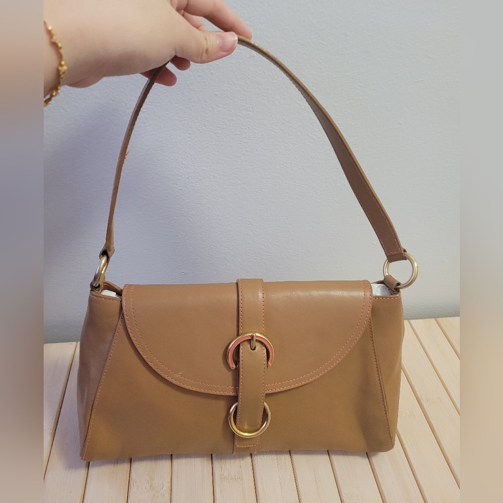 Furla shoulder leather bag tan colour with gold hardware - vintage